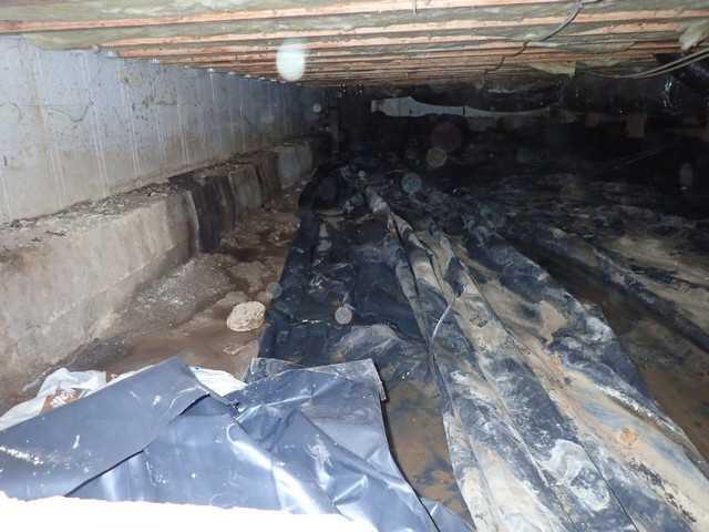 3 Common Signs of a Crawl Space Problem