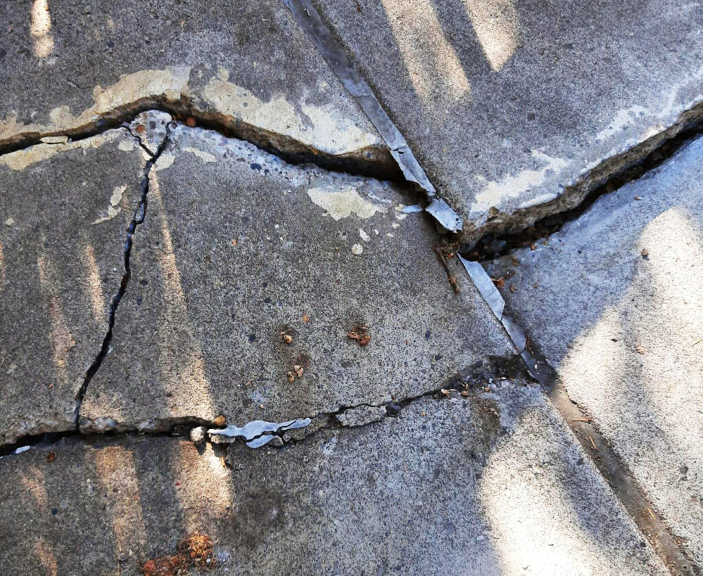 cracked concrete oregon e1723154044204 Concrete Leveling