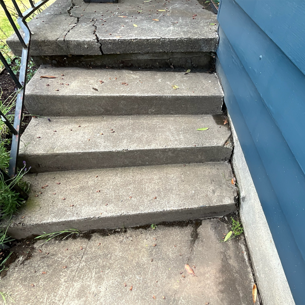 sunken stairs concrete Foundation