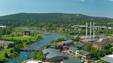 Bend Oregon Drone Shot scaled mobile